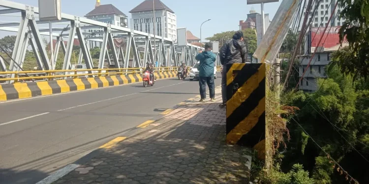 Jembatan Soekarno-Hatta (Suhat) Kota Malang yang sering jadi tempat percobaan bunuh diri.