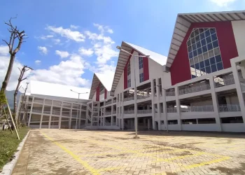 Penampakan wajah baru Pasar Induk Among Tani Kota Batu yang kini sudah rampung 100 persen. Ditargetkan sebanyak 3.306 pedagang akan mulai menempati tempat baru pada Juni 2023 mendatang.