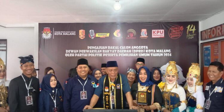 Partai Nasdem Kota Malang mendaftarkan 45 calegnya ke KPU.