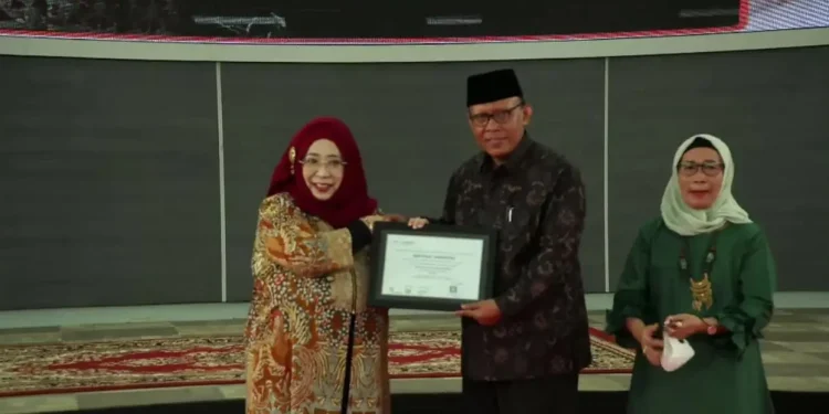 Rektor UNISMA dan Dekan FEB Unisma (9/5/2023).