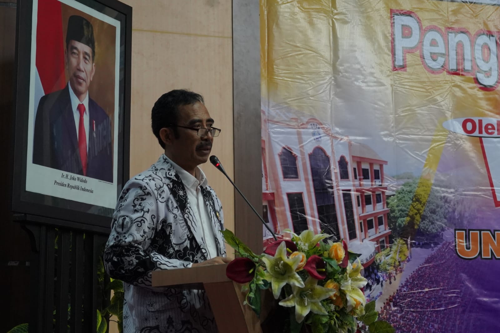 Ketua PGRI Jawa Timur, Drs H Teguh Sumarno MM. 