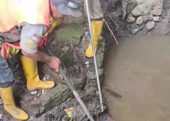 Kondisi saluran air dan drainase di Kota Malang.