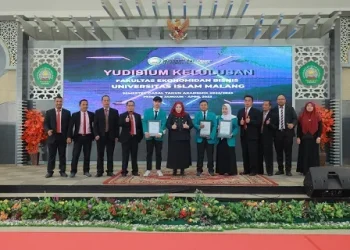 Acara yudisium FEB Unisma di Gedung Pascasarjana Lantai 7 Unisma.