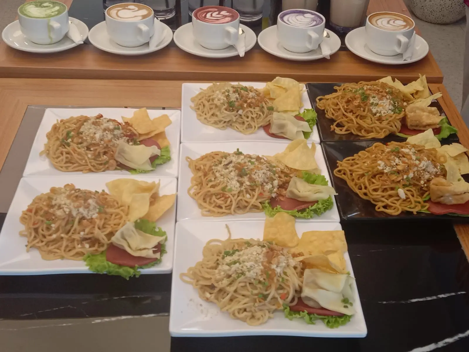 Pembukaan outlet baru Kober Mie di Jalan Sulfat, Kota Malang. 