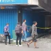 Sejumlah pedagang usai melihat kondisi tokonya pasca kebakaran Malang Plaza. Mereka diizinkan masuk untuk memastikan apa masih ada barang yang terselamatkan, Kamis (4/5/2023).
