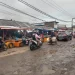 Lubang jalan di pasar Gadang