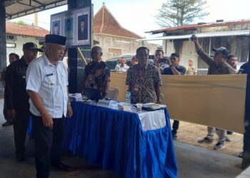 Bupati Malang, Sanusi tinjau pelaksanaan Pilkades Serentak II