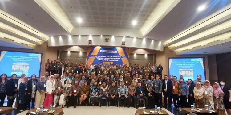 Unikama dan program mengajar