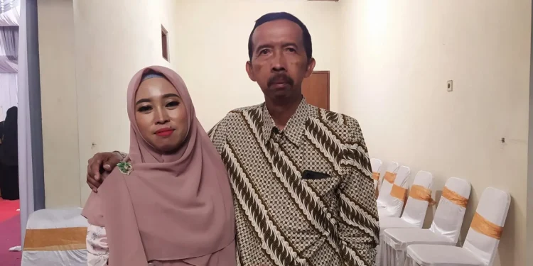 guru di kota batu temukan jodohnya