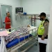 dibacok hingga bersimbah darah