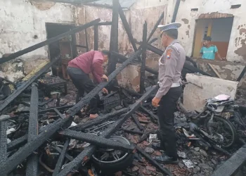 Rumah kebakaran di turen malang