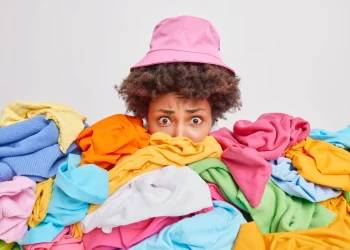 Ilustrasi fast fashion.