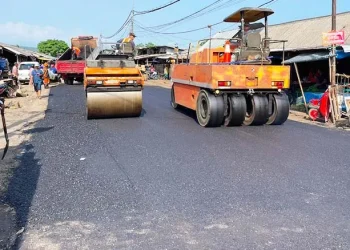 Perbaikan jalan di kota Malang