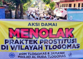 doa bersama warga Tlogomas menolak prostitusi di penginapan