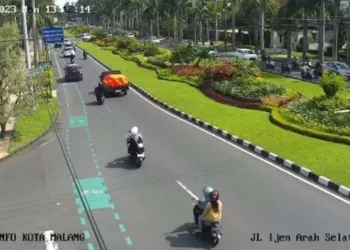Pantau Lalu lintas