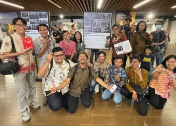 Pengurus PFI Malang menghadirkan karya foto jurnalistik terbaik tanah air dalam Roadshow Pameran APFI 2023 di Gedung MCC pada 26 Juni-2 Juli 2023 mendatang.