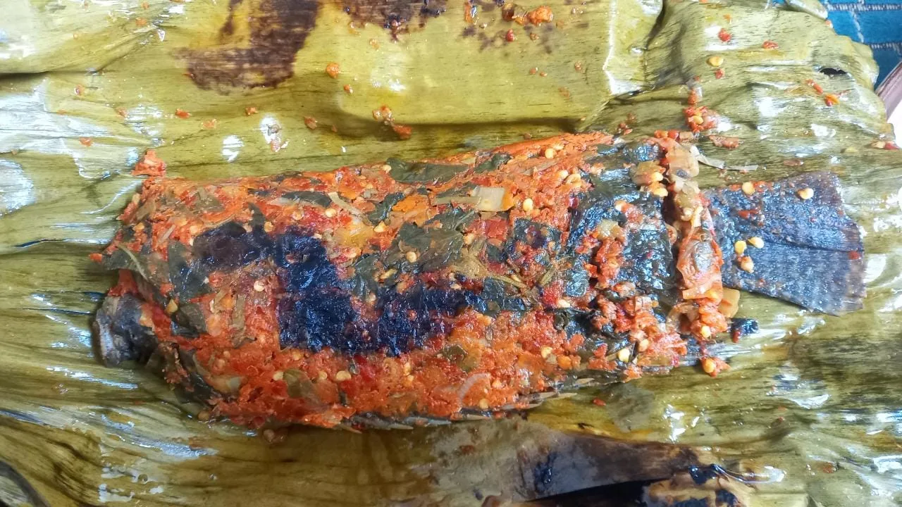Pepesa dengan ikan nila seberat 250 gram dibanderol dengan harga Rp 20 ribu saja