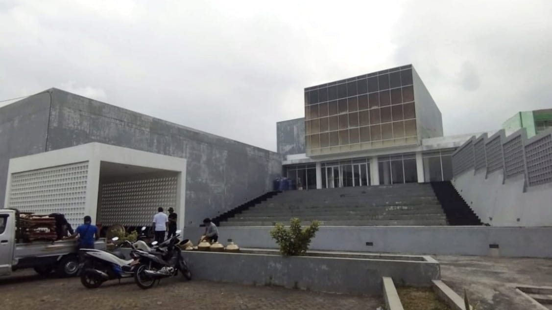 Penampakan bangunan Museum HAM Omah Munir di Kota Batu, namun tak kunjung beroperasi.