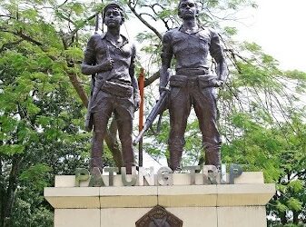 Monumen pada Taman Makam Pahlawan Trip yang diresmikan Presiden Soekarno pada tahun 1959.