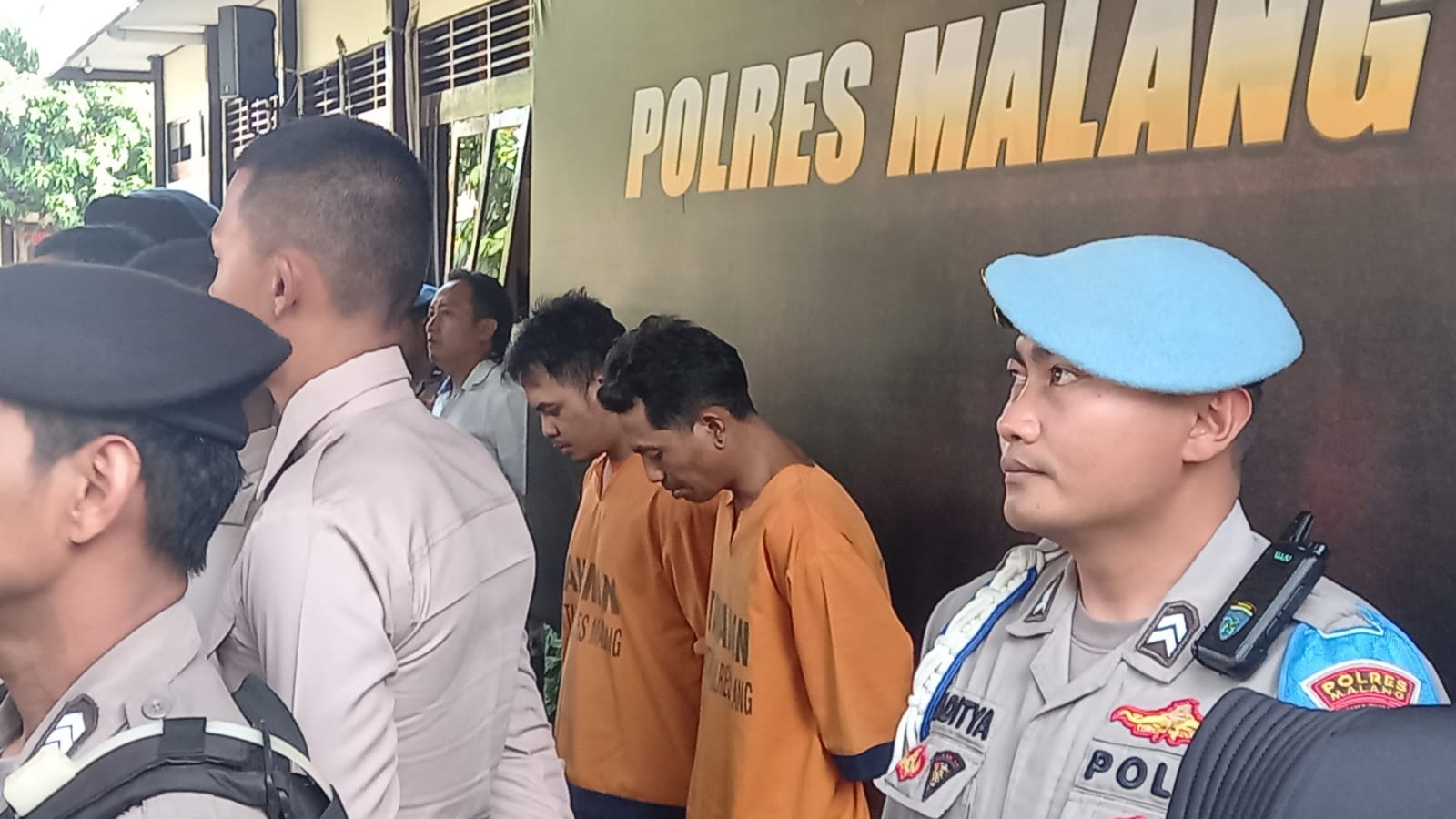 Kedua pelaku pembunuhan seorang driver online di Malang.