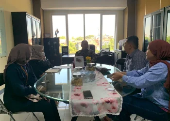 Jajaran Tugu Media group saat disambut oleh Jajaran Fakultas Psikologi UMM.