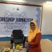 Siti Annijat dalam sebuah workshop yang digelar oleh Teman Aksara dan Pesantren Darun Nun.