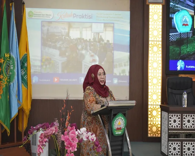 Dekan FEB Unisma Nur Diana SE MSi, saat memberikan sambutan.