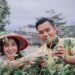 Tamu Grand Mercure Malang Mirama saat panen sayur-sayuran