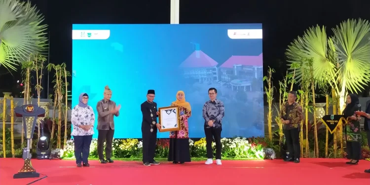 Gubernur Khofifah dan Asosiasi Profesi Widya Iswara