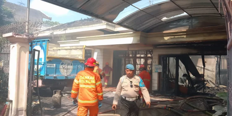 Suara ledakan terdengar
