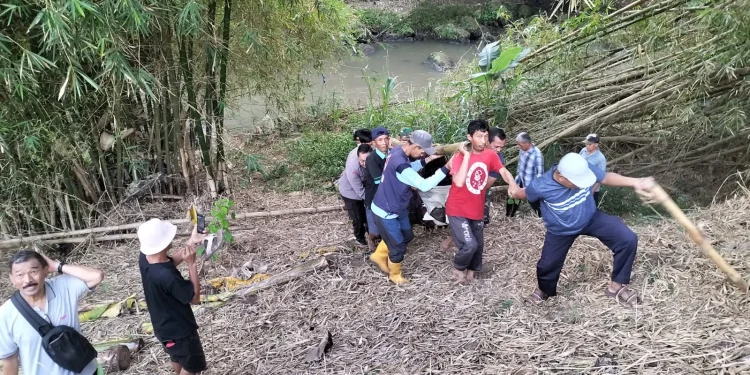 penemuan mayat lak-laki terapung