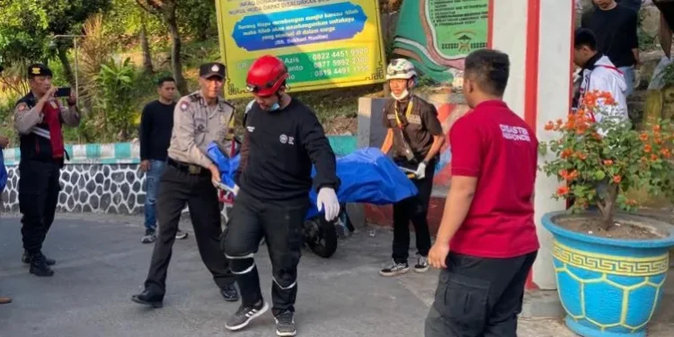 Pria terlindas Kereta api di Malang
