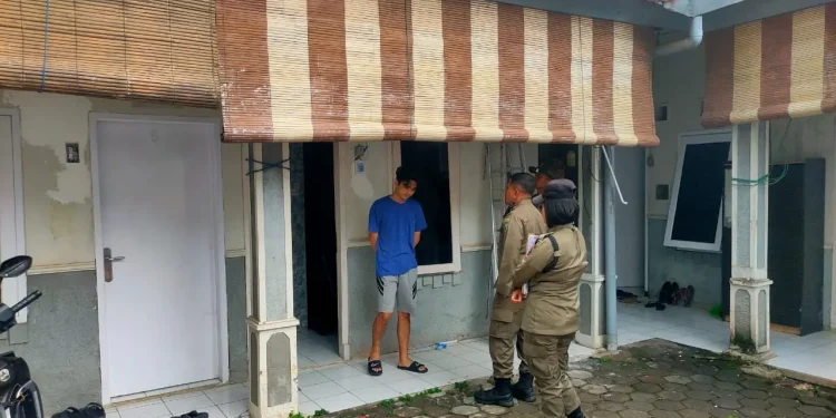 satpol pp grebek