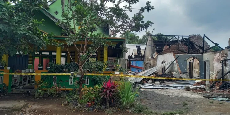 Kasus pembakaran rumah