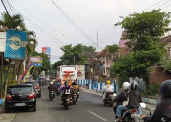 Pelebaran jalan Brosem