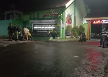 pria tewas dikeroyok