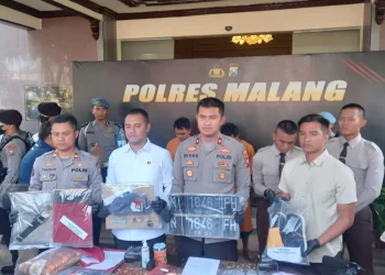 Konferensi pers ungkap kasus pembunuhan berencana terhadap seorang driver online di Malang, Kamis (8/6/2023).