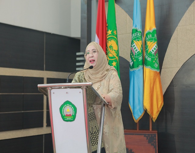 Dekan Fakultas Ekonomi dan Bisnis Universitas Islam Malang, Nur Diana SE, MSi, saat memberikan sambutan.