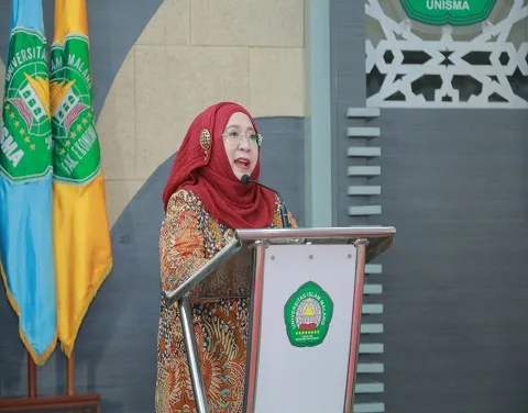 Nur Diana, selaku Dekan FEB Unisma saat memberikan sambutan dalam acara pencanangan.