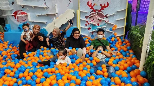 Serunya bermain bersama buah hati di Malang Smart Arena.