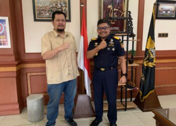 CEO Tugu Media Irham Thoriq bersmaa Ir. Agus Sudarmadi, M.Sc Kepala Kantor Wilayah Ditjen Bea Cukai Jawa Timur II.