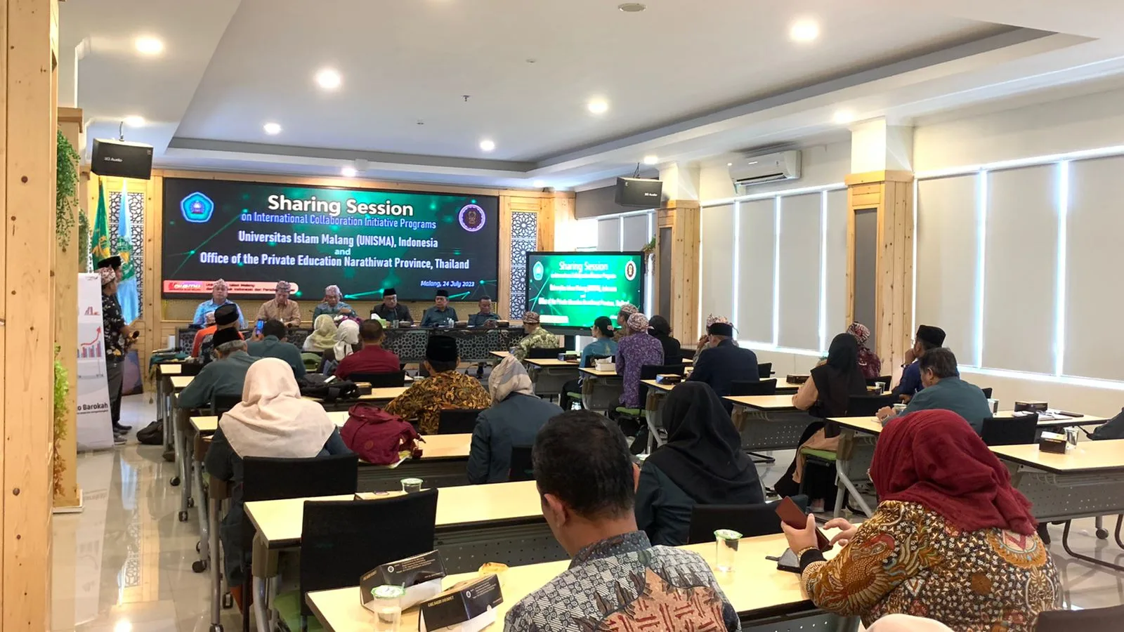 Suasana sharing session Unisma bersama Pemprov asal Thailand.