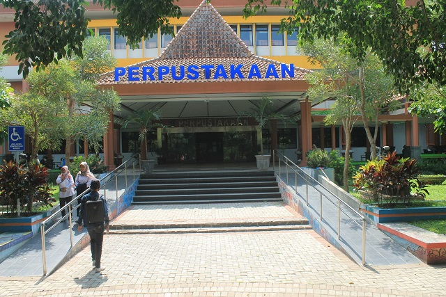 Perpustakaan Universitas Negeri Malang. 