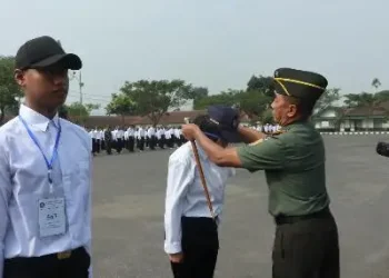Penyematan simbolis menandai dimulainya pelatihan LDK.