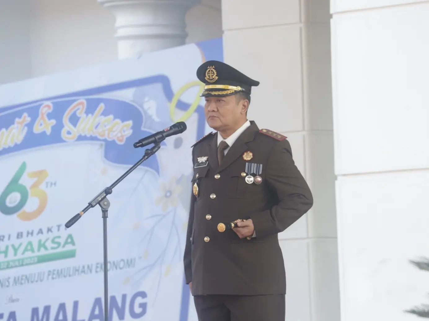 Kepala Kejari Kota Malang, Edy Winarko memimpin Peringatan Hari Bhakti Adhyakasa ke-63 di Kejari Kota Malang.