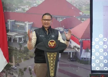 Pj Wali Kota Batu Aries Agung Paewai berpendapat bahwa penanaman anti korupsi bisa dibiasakan sejak dini dari lingkungan keluarga.