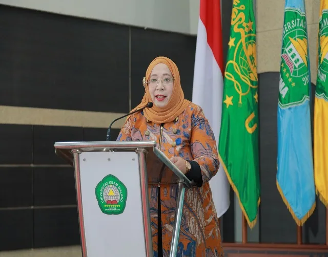 Dekan FEB Unisma, Nur Diana.,SE.,M.Si, saat memberikan sambutan di acara International Conference KRA X tahun 2023.