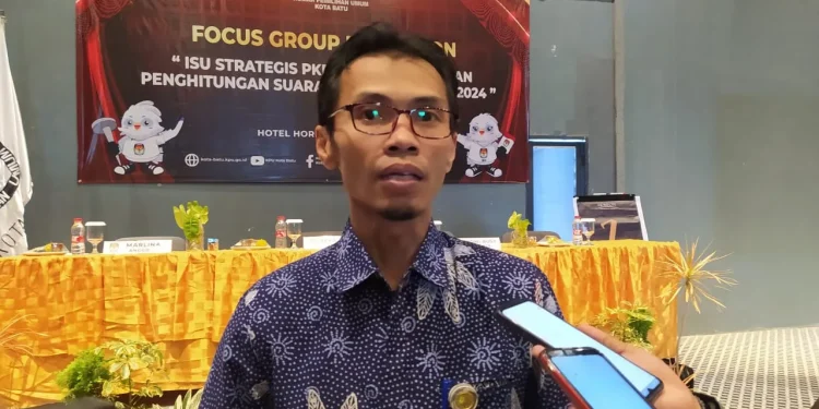 Komisioner Divisi Teknis Penyelenggaraan Pemilu KPU kota Batu, Erfanuddin.