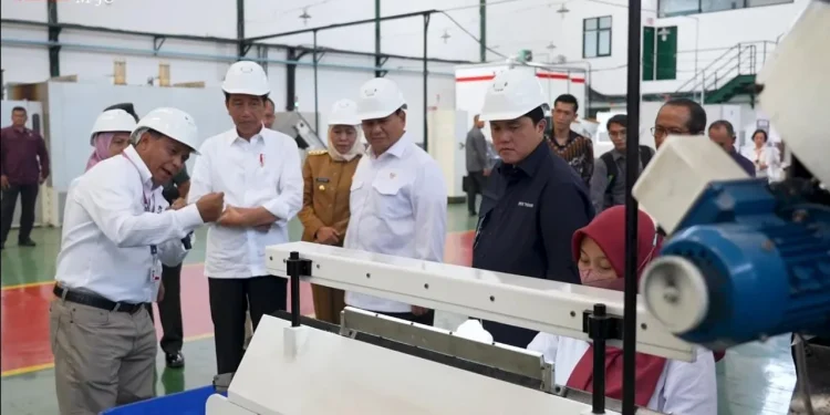 PResiden Jokowi kunjungi PT Pindad di Turen Malang