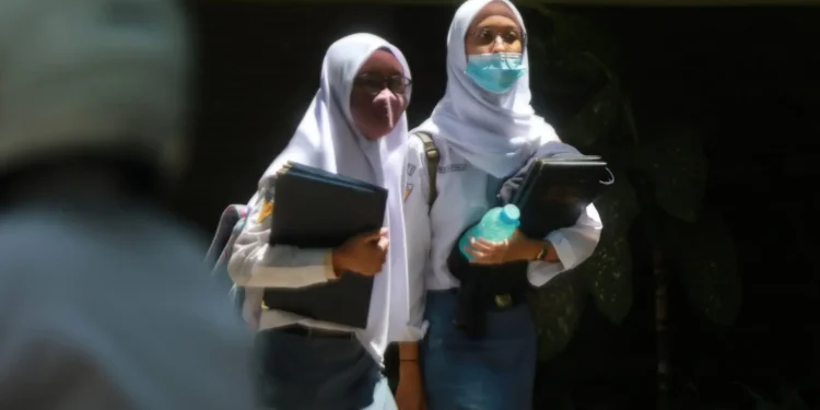 Seragam sekolah